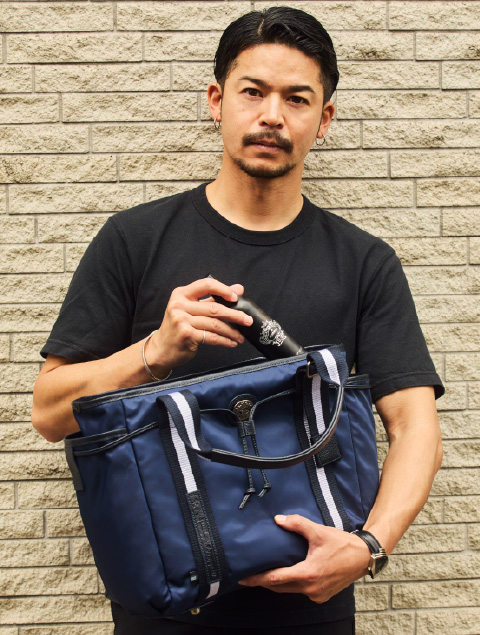 ARINNA 30th トートバック に スーツアップミスト をしまう